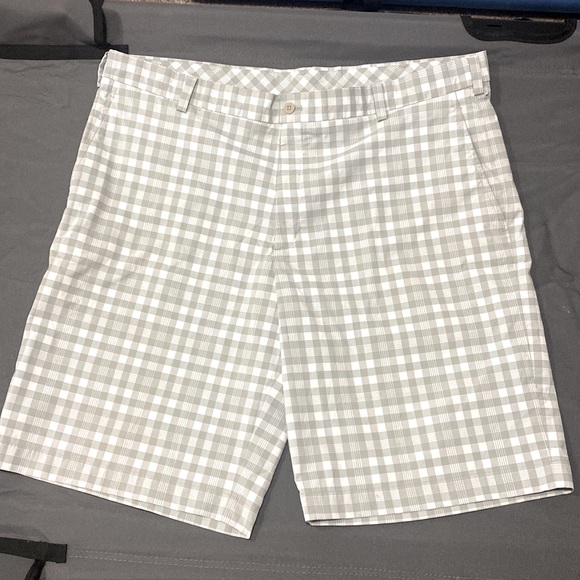 Nike Dri-fit Golf Shorts - Picture 1 of 3